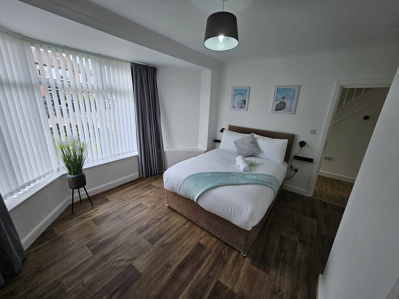 Bedroom in Newcastle contractor accommodation